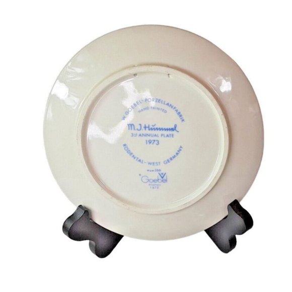 Vintage Goebel MJ Hummel 1972 & 1973 Annual Collector Plates West Germany 7.5" - Picture 5 of 8